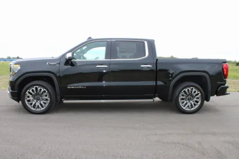 More photos of 2026 GMC Sierra 1500 Denali Ultimate at Braden Cadillac GMC, OH