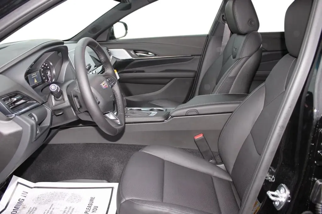 Cadillac CT4 photo 9