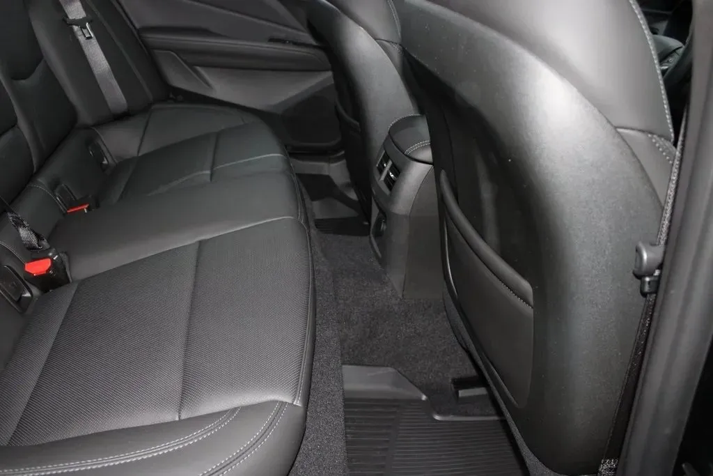 Cadillac CT4 photo 29