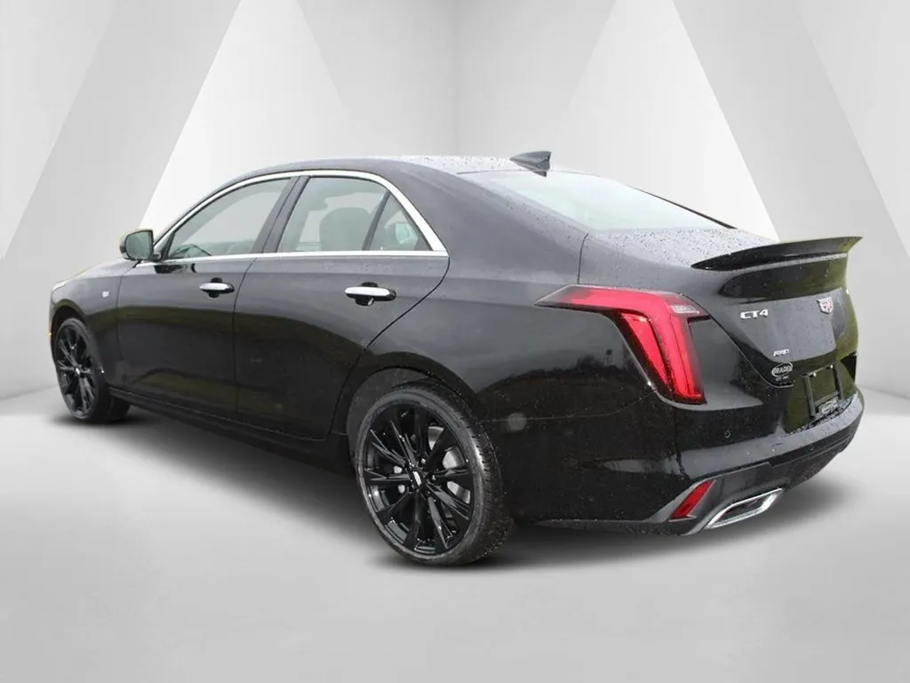 Cadillac CT4 photo 5