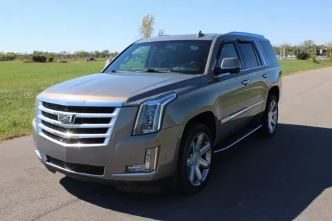 Another view of 2018 Cadillac Escalade Premium Luxury for sale in Carroll, OH at Braden Cadillac GMC