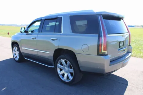 More photos of 2018 Cadillac Escalade Premium Luxury at Braden Cadillac GMC, OH