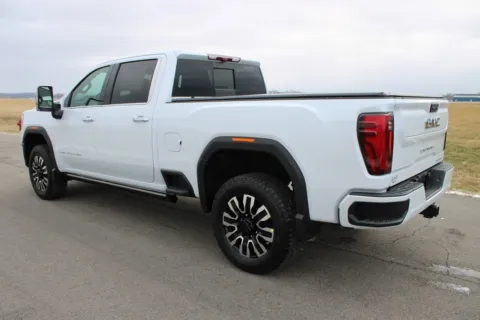 More photos of 2026 GMC Sierra 2500HD Denali Ultimate at Braden Cadillac GMC, OH