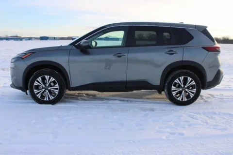 More photos of 2022 Nissan Rogue SV at Braden Cadillac GMC, OH