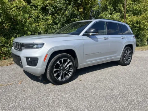 Another view of 2022 Jeep Grand Cherokee Overland for sale in Carroll, OH at Braden Cadillac GMC