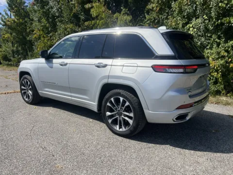 More photos of 2022 Jeep Grand Cherokee Overland at Braden Cadillac GMC, OH