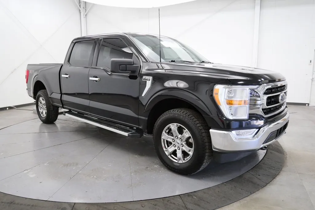 Black 2022 Ford F-150 XLT for sale in Carroll, OH