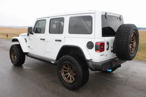 More photos of 2022 Jeep Wrangler Unlimited Rubicon 4xe at Braden Cadillac GMC, OH