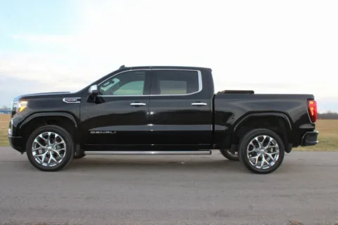 More photos of 2019 GMC Sierra 1500 Denali at Braden Cadillac GMC, OH