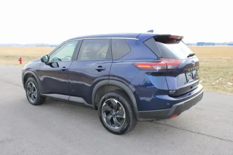 More photos of 2024 Nissan Rogue SV at Braden Cadillac GMC, OH