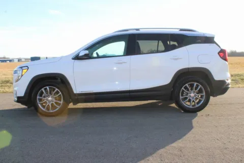 More photos of 2023 GMC Terrain SLT at Braden Cadillac GMC, OH
