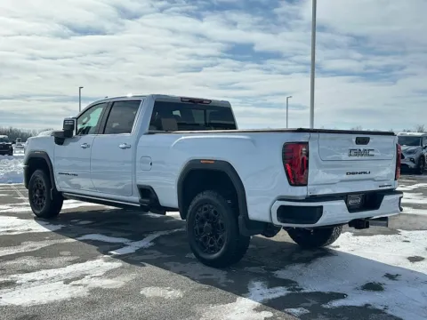 More photos of 2026 GMC Sierra 3500HD Denali Ultimate at Braden Cadillac GMC, OH