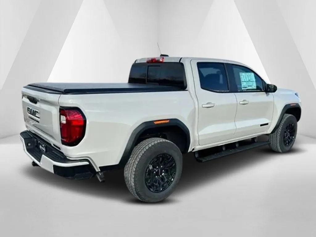 GMC Canyon photo 7