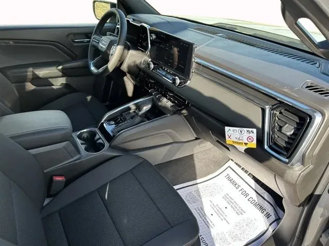 GMC Canyon photo 16