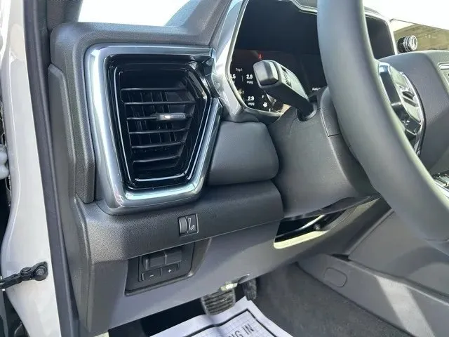 GMC Canyon photo 25