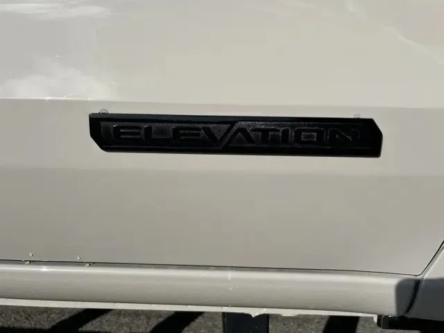 GMC Canyon photo 10