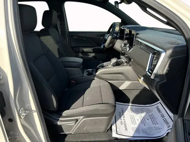 GMC Canyon photo 15