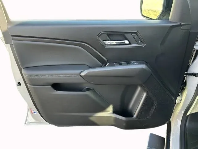 GMC Canyon photo 13