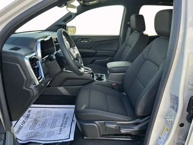 GMC Canyon photo 11