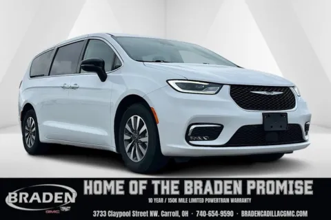 White 2024 Chrysler Pacifica Hybrid Select for sale in Carroll, OH