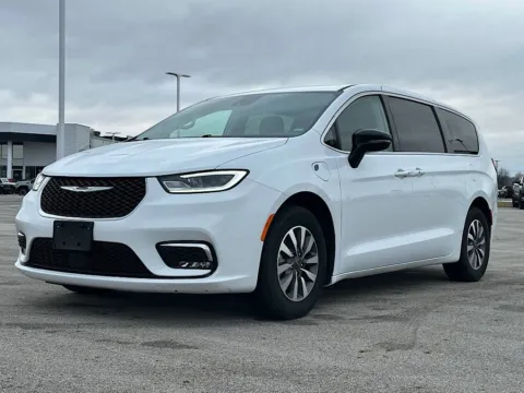 Another view of 2024 Chrysler Pacifica Hybrid Select for sale in Carroll, OH at Braden Cadillac GMC