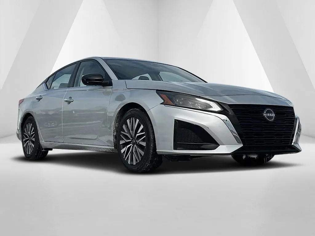 Silver 2024 Nissan Altima 2.5 SV for sale in Carroll, OH