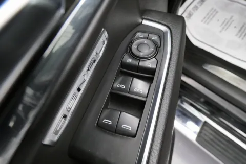 More photos of 2023 GMC Sierra 1500 Denali at Braden Cadillac GMC, OH