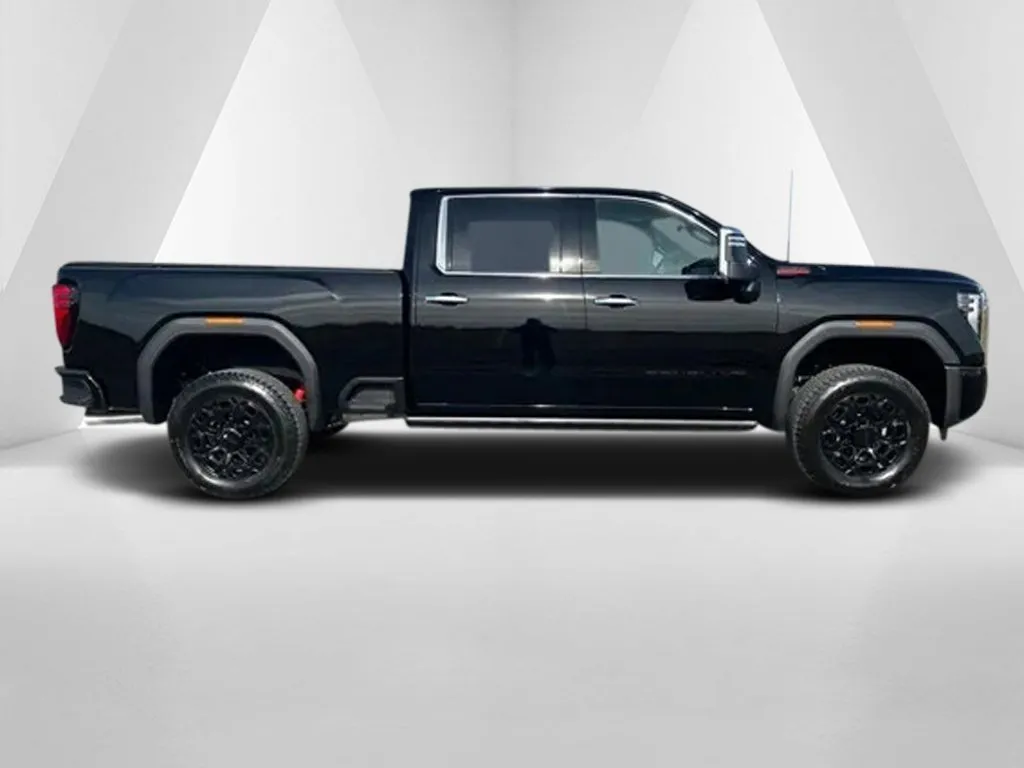 GMC Sierra photo 8