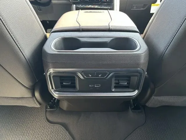 GMC Sierra photo 20