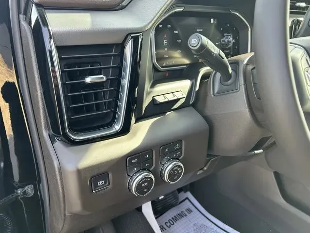 GMC Sierra photo 25