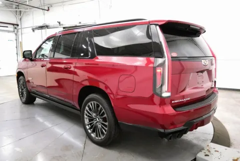 More photos of 2023 Cadillac Escalade ESV V-Series at Braden Cadillac GMC, OH