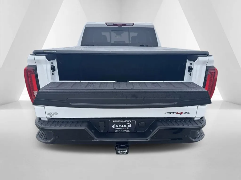 GMC Sierra photo 33