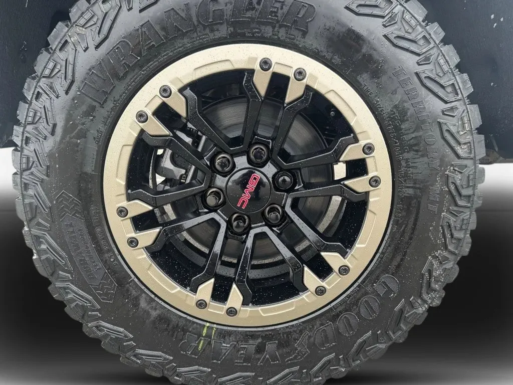 GMC Sierra photo 37