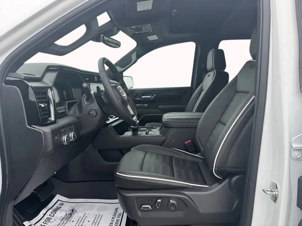 GMC Sierra photo 12