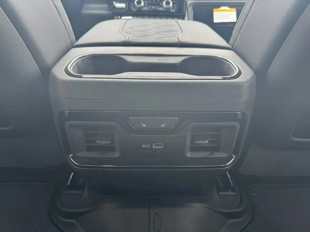GMC Sierra photo 30