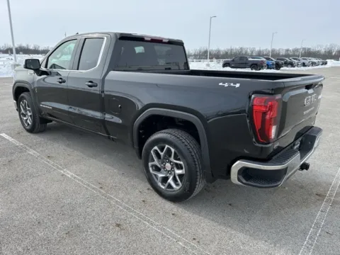 More photos of 2026 GMC Sierra 1500 SLE at Braden Cadillac GMC, OH