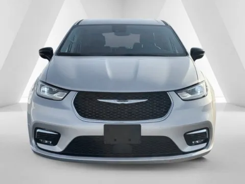 Photos of 2024 Chrysler Pacifica Touring L for sale in Carroll, OH at Braden Cadillac GMC