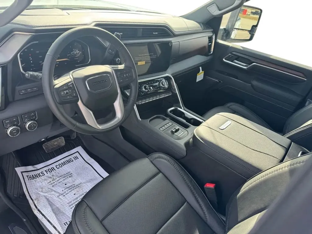GMC Sierra photo 13