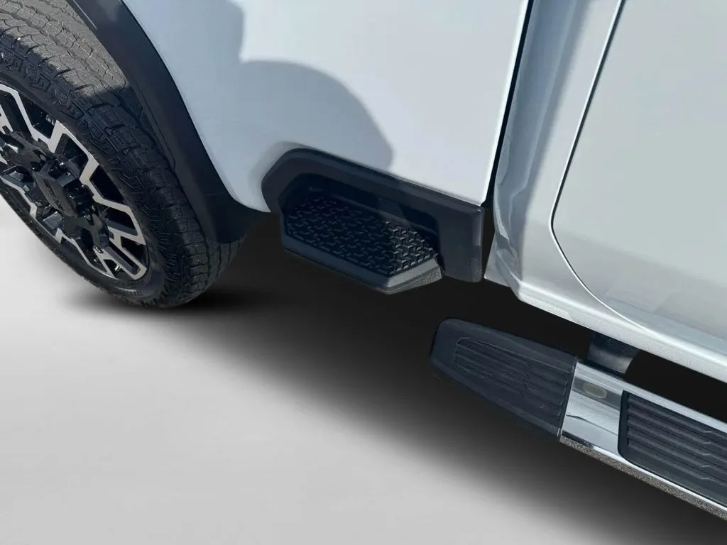 GMC Sierra photo 10