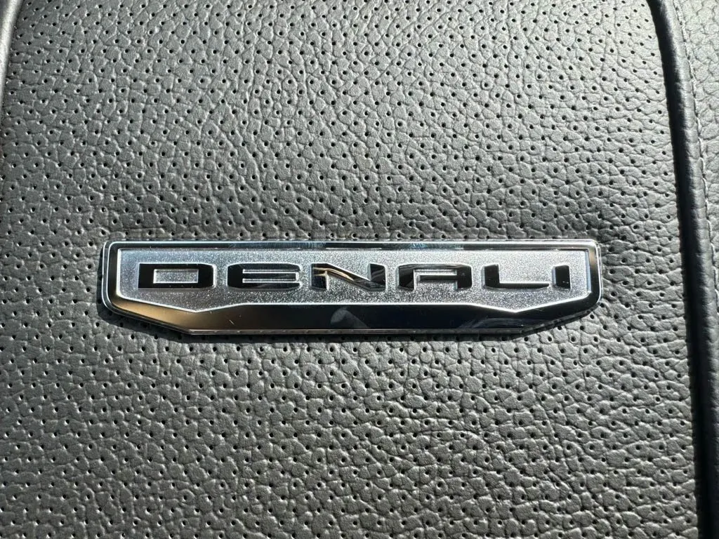 GMC Sierra photo 33