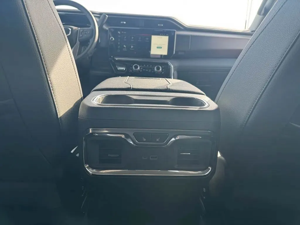 GMC Sierra photo 24