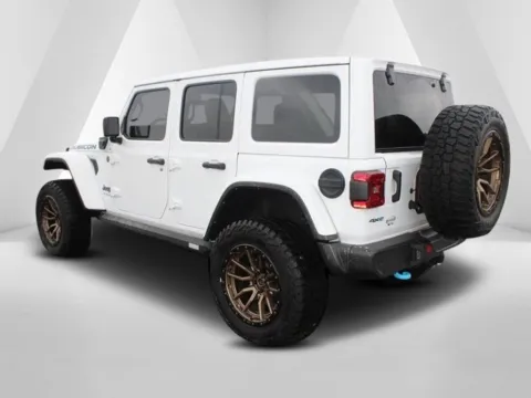 More photos of 2022 Jeep Wrangler Unlimited Rubicon 4xe at Braden Cadillac GMC, OH