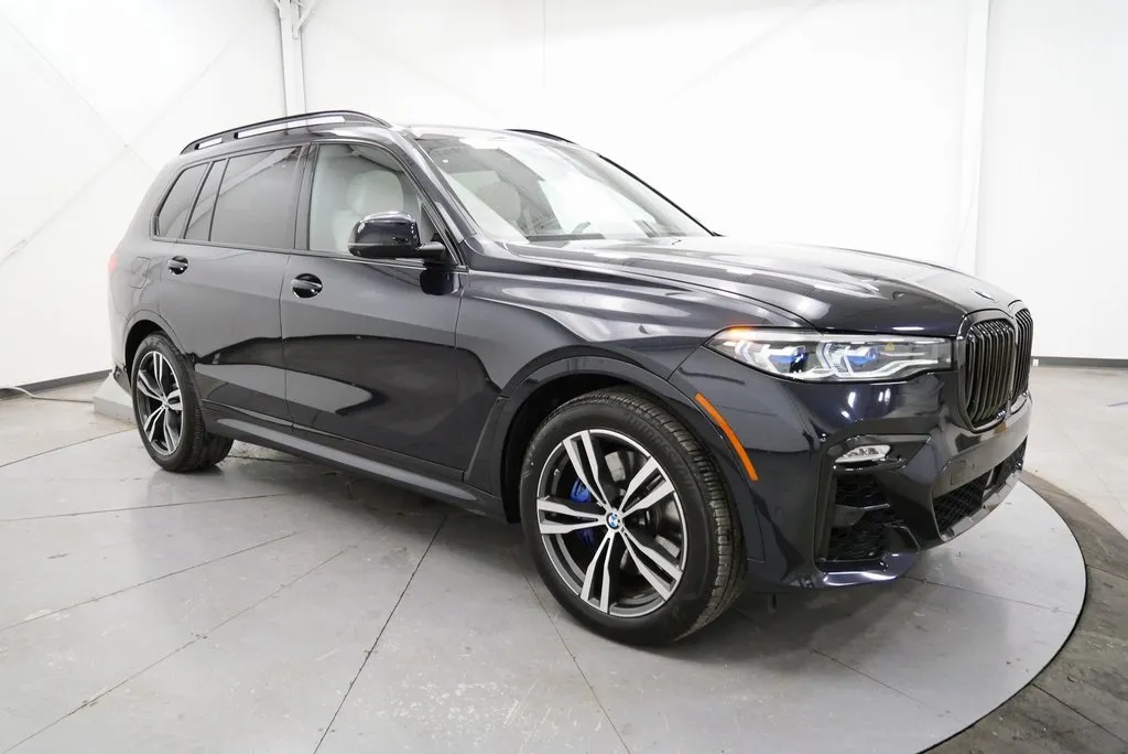 Black 2022 BMW X7 M50i for sale in Carroll, OH