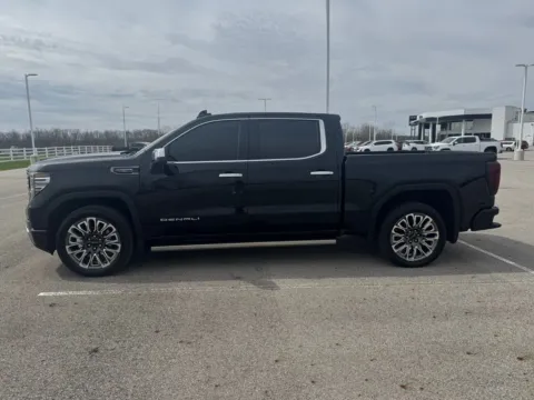 More photos of 2023 GMC Sierra 1500 Denali Ultimate at Braden Cadillac GMC, OH
