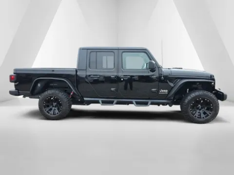 More photos of 2023 Jeep Gladiator Overland at Braden Cadillac GMC, OH
