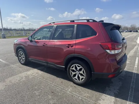 More photos of 2024 Subaru Forester Premium at Braden Cadillac GMC, OH