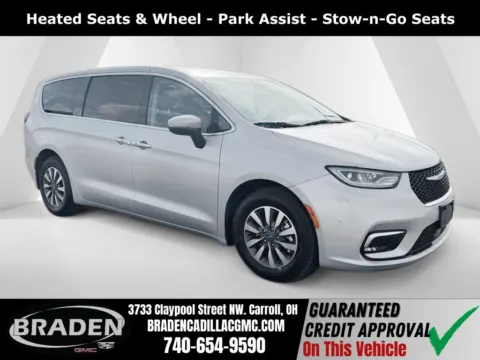 Silver 2023 Chrysler Pacifica Hybrid Touring L for sale in Carroll, OH