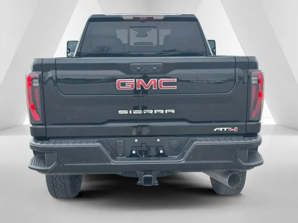 GMC Sierra photo 5