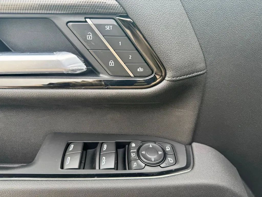 GMC Sierra photo 18