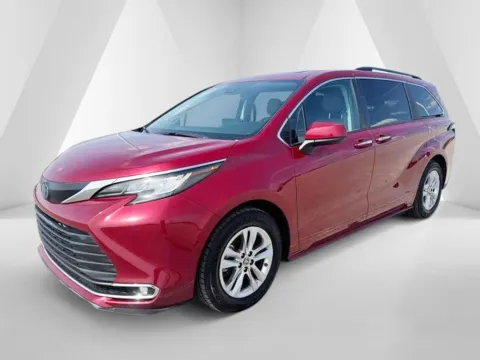Another view of 2022 Toyota Sienna XLE for sale in Carroll, OH at Braden Cadillac GMC